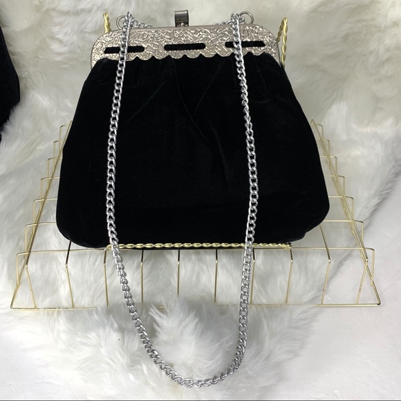 Vintage Black Velvet Evening Bag, Silvertone Metals - Picture 3 of 14